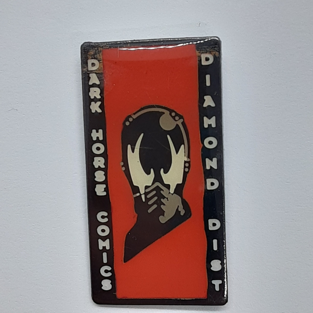 Vintage “DARK HORSE COMICS” Collectable Promo lapel pin